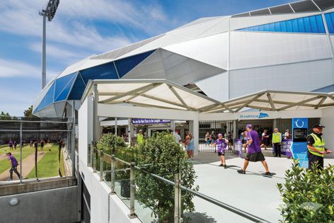 Blundstone Arena, Bellerive, recently redeveloped by DWP Suters and Artas Architects for Cricket Tasmania, features the new Ampelite Lexan ThermoClick sheet system.
