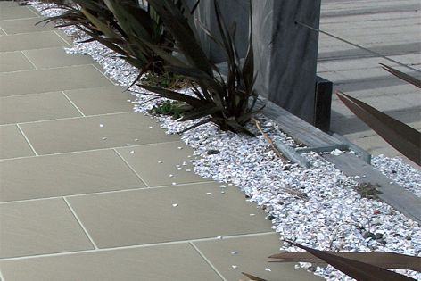 Two new sizes enable Riviera pavers to bring landscape projects to life.