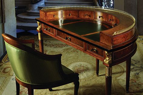 This writing desk and chair is from the SandraRossi classic furniture collection.