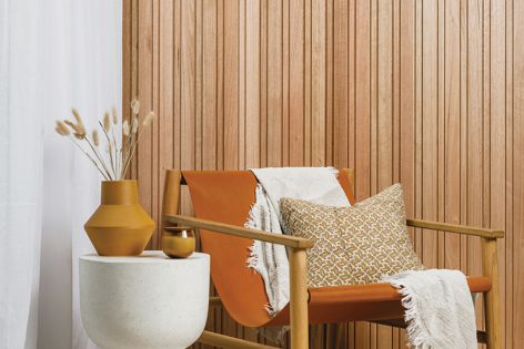 Tasmanian Oak Alcove features a clear, consistent grain, with a mix of natural features.