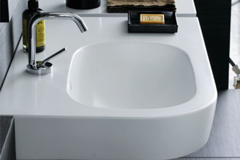 Sphinx 330 bathroom range comprises distinctive pieces that coordinate easily for a stylish finish.