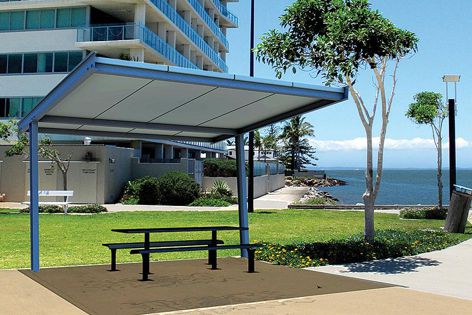 Available in a number of sizes, King Cantilever Shelters are ideal for use where a commanding view is the focus, such as in this project by the coast.